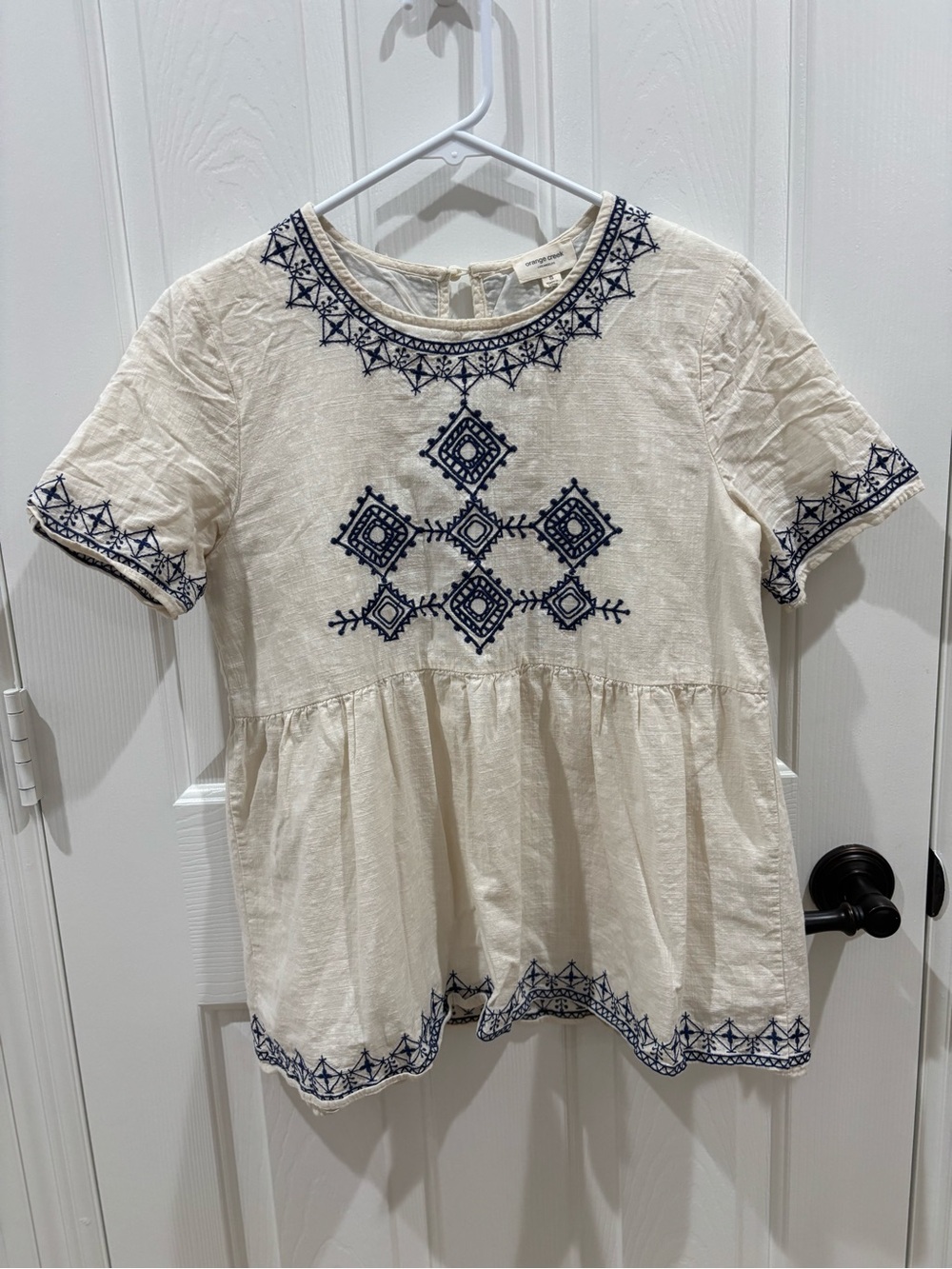 Women’s Orange Creek Embroidered Ivory Peasant Top with Navy Details size Small